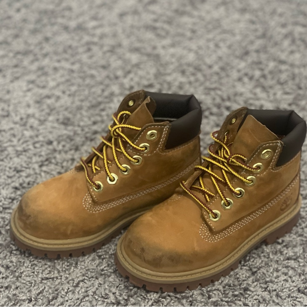 Timberland toddler boots size 9